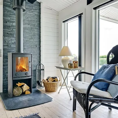 Olwir - 400m To The Fjord By Interhome
